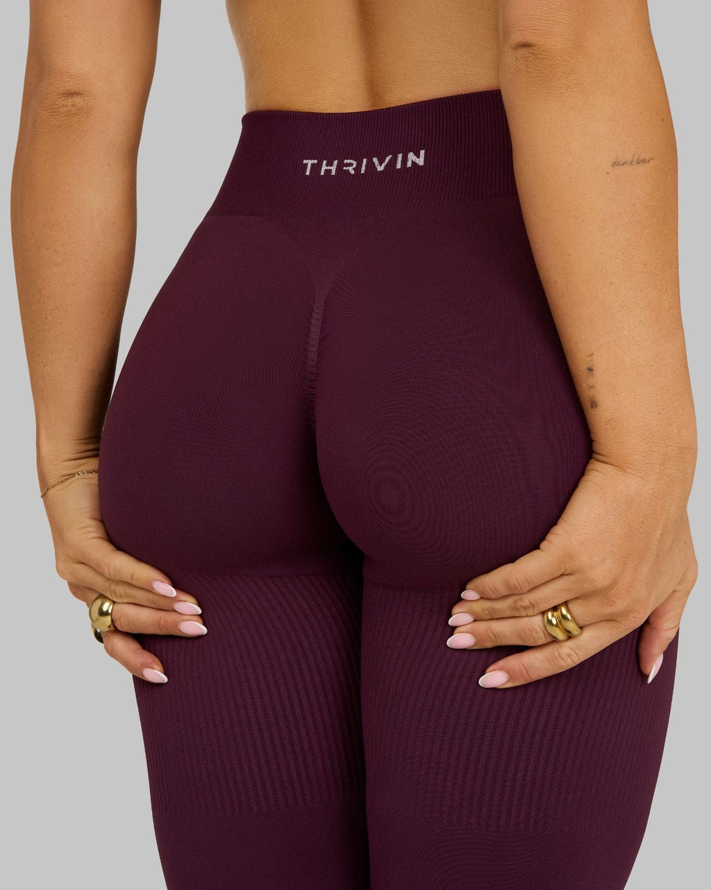Mid-Waisted Contour Leggings | Winter Plum