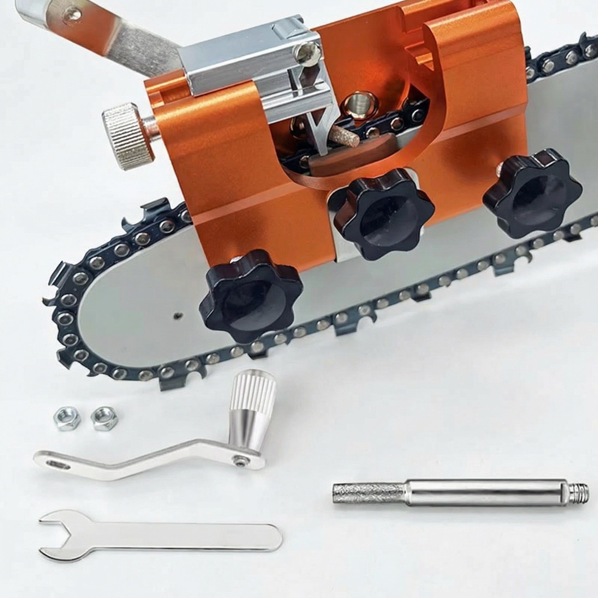 Portable chainsaw hand crank grinding chain