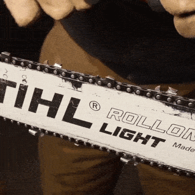 Portable chainsaw hand crank grinding chain